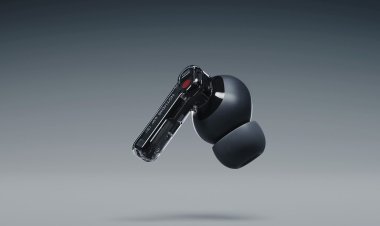 Nothing Ear (2) Black offers the same great sound with a fresh coat of paint