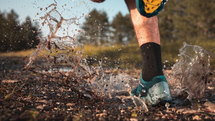 CHOOSING RUNNING SHOES FOR DIFFERENT TERRAINS: TRAIL RUNNING SHOES VS. ROAD RUNNING SHOES