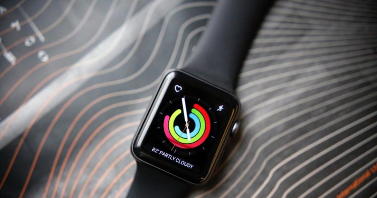 How To Turn Off the Green Light on an Apple Watch