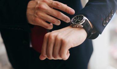 7 Best Titan Mechanical Watches In India (September 2023): Always Running!