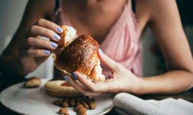 Do You Tend To Stress Eat? Nutritionist Shares Simple Foods That May Help